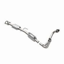 Cargar imagen en el visor de la galería, MagnaFlow Conv DF 86-97 Ford Aerostar 3.0L
