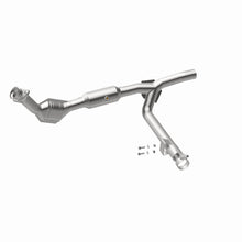 Cargar imagen en el visor de la galería, Magnaflow 01-03 Ford F150 XL/XLT V6 4.2L OEM Grade / EPA Compliant Direct-Fit Catalytic Converter