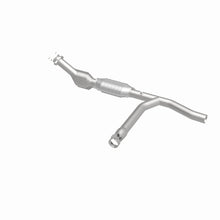 Cargar imagen en el visor de la galería, MagnaFlow Conv DF 97-98 Ford Trucks 4.2L