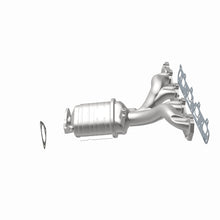 Cargar imagen en el visor de la galería, MagnaFlow 08-10 Pontiac G6 2.4L Underbody Direct Fit CARB Compliant Manifold Catalytic Converter