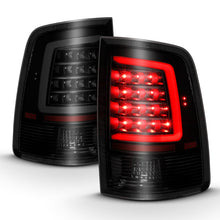 Cargar imagen en el visor de la galería, ANZO 2009-2018 Dodge Ram 1500 LED luz trasera estilo tablón negro con lente ahumada