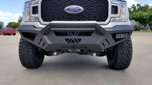 Cargar imagen en el visor de la galería, Road Armor 18-20 Ford F150 SPARTAN Parachoques delantero atornillado Pre-Runner Guard - Tex Blk