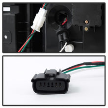 Cargar imagen en el visor de la galería, Spyder Chevy Tahoe / Suburban 15-17 LED Tail Lights - Black Smoke (ALT-YD-CTA15-LED-BSM)