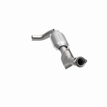 Cargar imagen en el visor de la galería, MagnaFlow Conv DF 97-98 Ford Trucks 4.6L