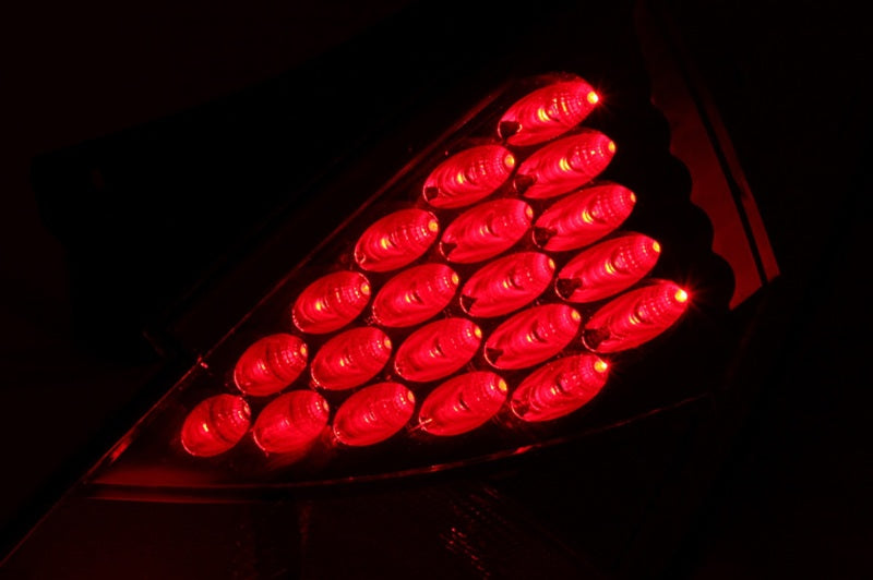 ANZO 2003-2005 Nissan 350Z luces traseras LED rojas