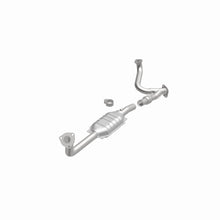 Cargar imagen en el visor de la galería, MagnaFlow Conv DF 98-02 3.5L Isuzu Trooper DS