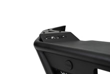Cargar imagen en el visor de la galería, Parachoques trasero DV8 Offroad 21-23 Ford Bronco Competition Series