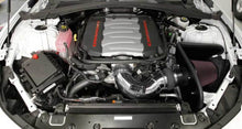 Cargar imagen en el visor de la galería, K&amp;N 2016 Chevy Camaro SS 6.2L V8 F/I Sistema de admisión Typhoon