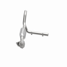 Cargar imagen en el visor de la galería, MagnaFlow Conv DF 97-98 Ford F-150 Pickup 4.2L P/S 4WD