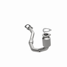 Cargar imagen en el visor de la galería, MagnaFlow Conv DF 02-03 Saturn Vue 3.0L Front