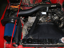 Cargar imagen en el visor de la galería, Airaid 97-02 Jeep Wrangler 2.5L CAD Sistema de admisión con tubo (medio seco/azul)