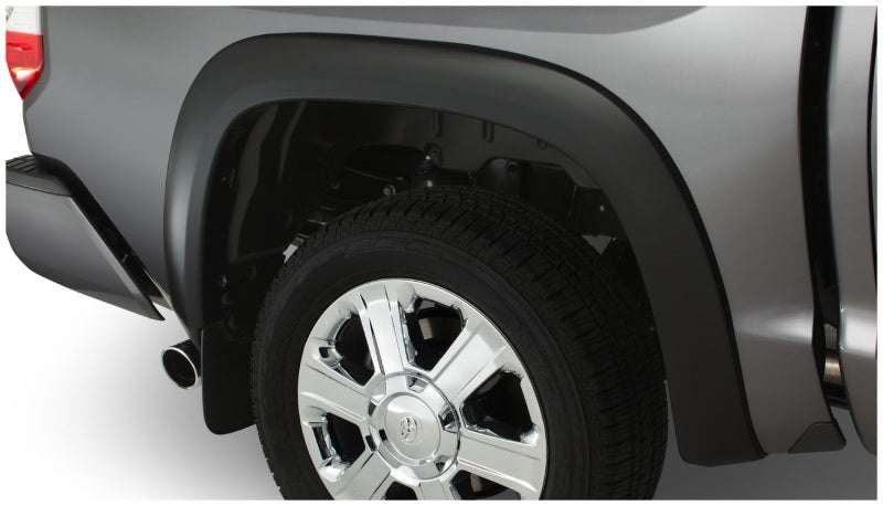 Bushwacker 16-18 Toyota Tundra Fleetside OE Style Bengalas - 4 piezas - Gris magnético