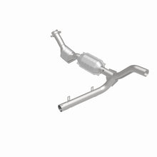 Cargar imagen en el visor de la galería, MagnaFlow Conv DF 97-98 Ford F-150 Pickup 4.2L P/S 4WD