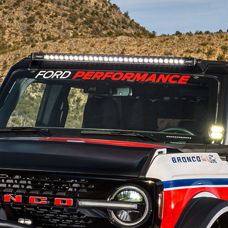 Ford Racing Ford Performance Bronco - Pancarta para parabrisas, color blanco y rojo