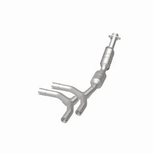 Cargar imagen en el visor de la galería, MagnaFlow Conv DF 05-07 Ford E150 4.6L Passenger Side