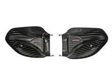 Cargar imagen en el visor de la galería, Toma de aire dinámica de fibra de carbono aFe Momentum Black Series - BMW M5 (F90) 18-19