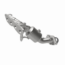 Cargar imagen en el visor de la galería, MagnaFlow OEM Grade 12-17 Toyota Prius C Federal / EPA Compliant Manifold Catalytic Converter