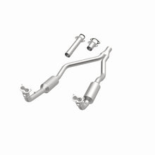 Cargar imagen en el visor de la galería, MagnaFlow Conv Direct Fit 90-93 Land Rover Range Rover 3.9L V8