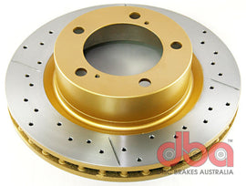 DBA 07+ Toyota Landcruiser Serie 200 Rotor delantero perforado y ranurado serie Street