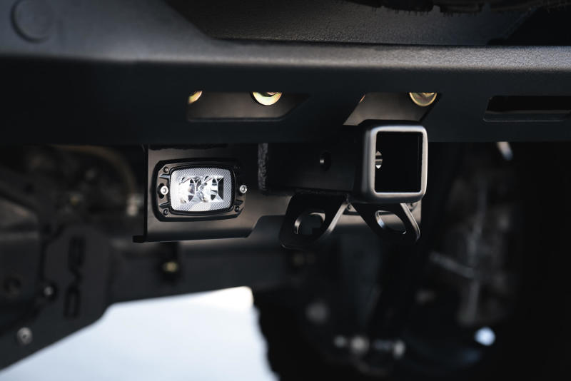 DV8 Offroad 07-21 Jeep Wrangler (JK/JL) Enganche atornillable con luces