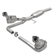 Cargar imagen en el visor de la galería, MagnaFlow Conv DF 00-03 Dodge Dakota 3.9L