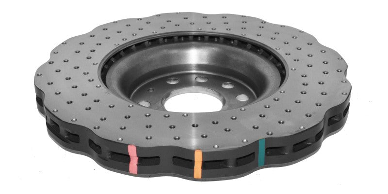 DBA 15-20 Volkswagen Golf R Delantero Serie 4000 Rotor perforado en cruz con sombrero plateado