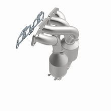 Cargar imagen en el visor de la galería, MagnaFlow OEM Grade 07-12 Nissan Sentra L4-2.5LGAS Direct Fit Federal Catalytic Converter