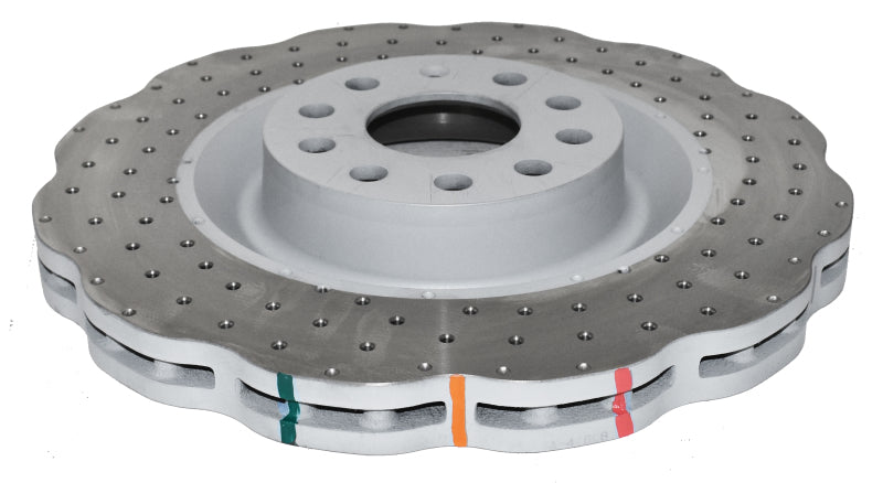 DBA 12-13 Volkswagen Golf R 2.0L delantero serie 4000 rotor perforado en cruz con sombrero plateado