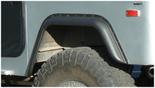 Cargar imagen en el visor de la galería, Bushwacker 65-84 Toyota Land Cruiser bengalas estilo recortado 2 piezas - negro