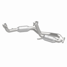 Cargar imagen en el visor de la galería, MagnaFlow Conv DF 96-99 Taurus 3.4L Front C