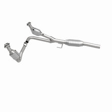 Cargar imagen en el visor de la galería, MagnaFlow Conv DF 00-03 Dodge Dakota 3.9L