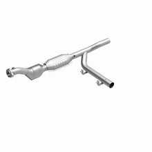 Cargar imagen en el visor de la galería, MagnaFlow Conv DF F150/F250 97-98 4.6L PS 4wd