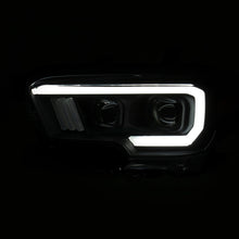 Cargar imagen en el visor de la galería, ANZO 2016-2017 Toyota Tacoma Proyector Faros delanteros con estilo de tablón Switchback negro con ámbar