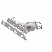 Cargar imagen en el visor de la galería, MagnaFlow Direct-Fit SS OEM Catalytic Converter 12-15 Hyundai Accent L4-1.6LGAS