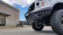 Cargar imagen en el visor de la galería, Road Armor 18-20 Ford F150 SPARTAN Parachoques delantero atornillado Pre-Runner Guard - Tex Blk