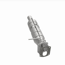 Cargar imagen en el visor de la galería, MagnaFlow 09-19 Ford F53 V10 6.8L Underbody 6.8L Direct Fit Catalytic Converter