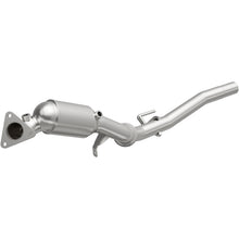 Cargar imagen en el visor de la galería, Magnaflow Conv DF 11-15 Volkswagen Touareg V6 3.6 OEM Underbody