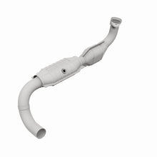 Cargar imagen en el visor de la galería, MagnaFlow Conv DF 04-06 Ford F-150 Pick Up (Exc Heritage) / 06 Lincoln Mark LT Truck Driver Side