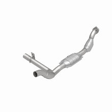 Cargar imagen en el visor de la galería, MagnaFlow Conv DF 01 Ford Trucks 4.6L