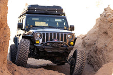 Cargar imagen en el visor de la galería, Parachoques delantero DV8 Offroad 18-23 Wrangler JL/Gladiator JT Spec Series