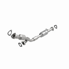 Cargar imagen en el visor de la galería, MagnaFlow Conv DF 02-03 Saturn Vue 3.0L Rear