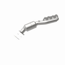 Cargar imagen en el visor de la galería, MagnaFlow Conv DF 02-04 VW Passat 4.0L