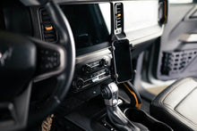 Cargar imagen en el visor de la galería, Paneles y puente Molle para consola central Ford Bronco DV8 21-23