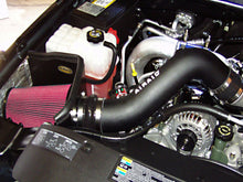 Cargar imagen en el visor de la galería, Airaid 01-04 Chevy y GMC Duramax 6.6L LB7 CAD Sistema de admisión con tubo (medio seco/rojo)