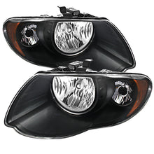 Cargar imagen en el visor de la galería, Xtune Chrysler Town &amp; Country 05-07 Crystal Headlights Black HD-JH-CHRTC05-AM-BK