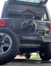 Cargar imagen en el visor de la galería, Oracle Jeep Wrangler JL Black Series LED Tail Lights SEE WARRANTY