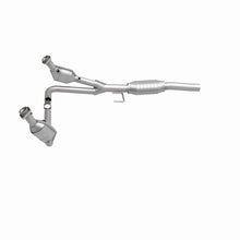 Cargar imagen en el visor de la galería, MagnaFlow Conv DF 00-03 Dodge Dakota 3.9L