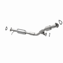 Cargar imagen en el visor de la galería, MagnaFlow Conv DF 02-03 Saturn Vue 3.0L Rear