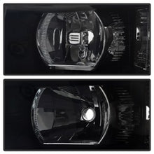 Cargar imagen en el visor de la galería, Xtune Chevy Silverado 07-13 Crystal Headlights Black Smoked HD-JH-CS07-AM-BSM