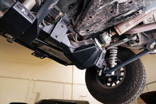 Cargar imagen en el visor de la galería, Placa protectora del diferencial trasero DV8 Offroad 21-22 Ford Bronco